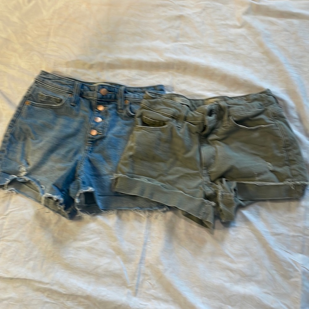 Universal thread goods co.